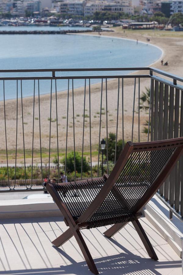 V77 Seafront Suites 레팀노 외부 사진